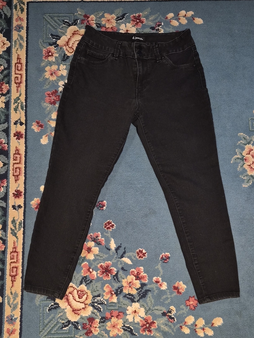 Black High-Rise Slim Tapered Jeans